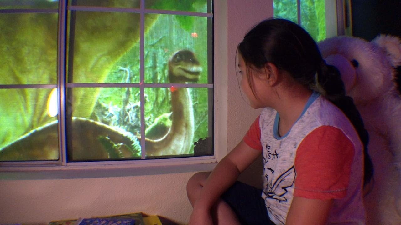 Dad Creates Epic Dinosaur-Themed Bedroom for 7-Year-Old Daughter