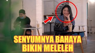 PRANK CAFE!! HATI-HATI SAMA SENYUMNYA BORRR, BIKIN MELELEH PARAH