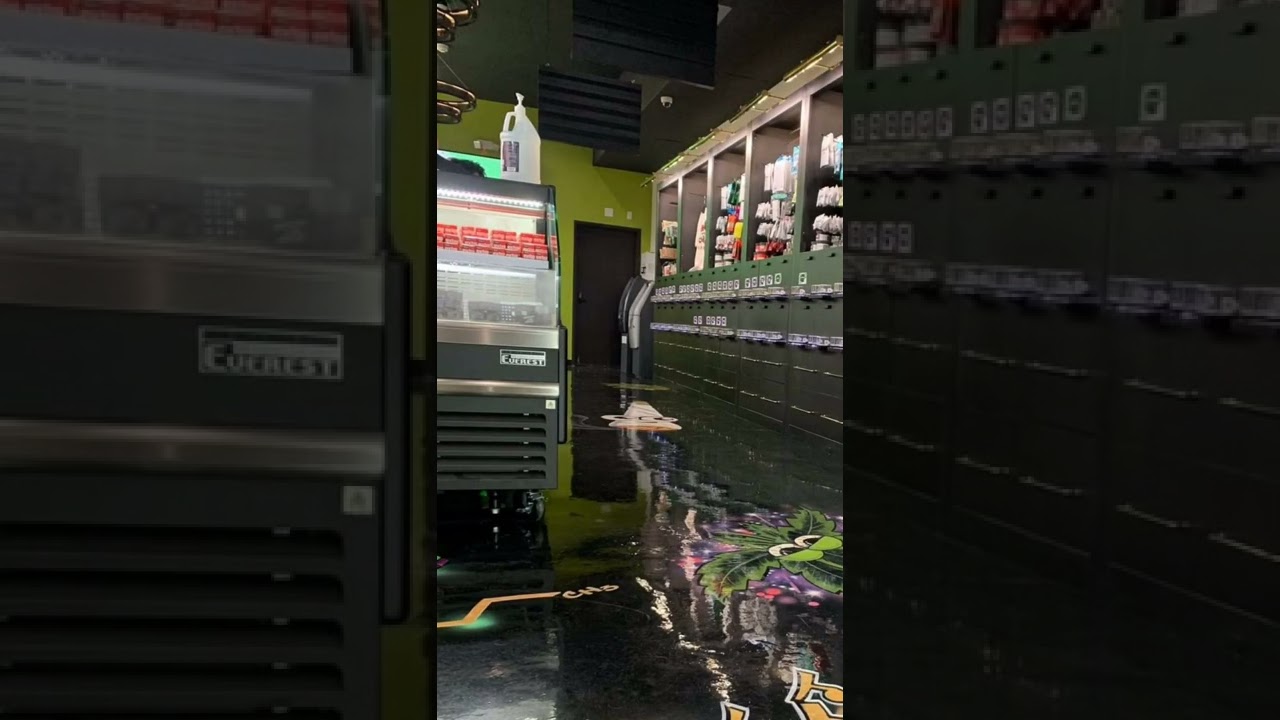 "Hello Dr. Greenthumb, paging Dr. Greenthumb!" 🌳 