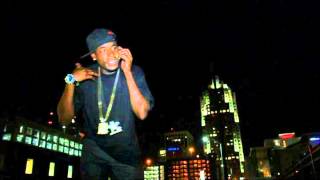 ITCHING FEATURING FUTURE by YUNG KROSS aka THA JANITOR