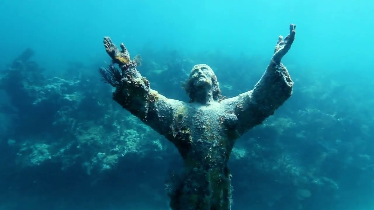 Statue of underwater Christ in Portofino Italy - YouTube