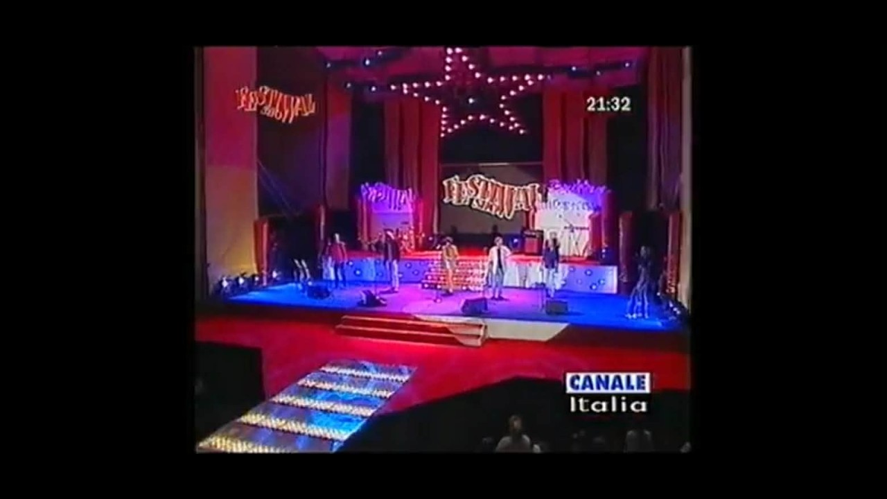 Παρακολούθηση Extra - Poster , Impressioni Di Settembre (12 Tappa Del Festival Show 2007 Abano Terme) στο YouTube Παρακολούθηση Extra - Poster , Impressioni Di Settembre (12 Tappa Del Festival Show 2007 Abano Terme) στο YouTube