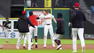 Angel Martínez Walks Off the Twins