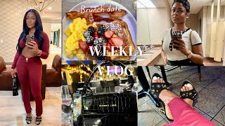 Weekly vlog | 9-5 Day in the Office + Sunday Brunch