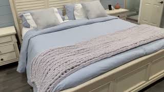 Farmhouse Bedroom Makeover Ideas -  Chunky Knit Chenille Throw Blanket for under $50