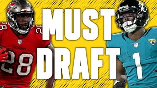 6 Early Must-Have RBs and QBs for 2022