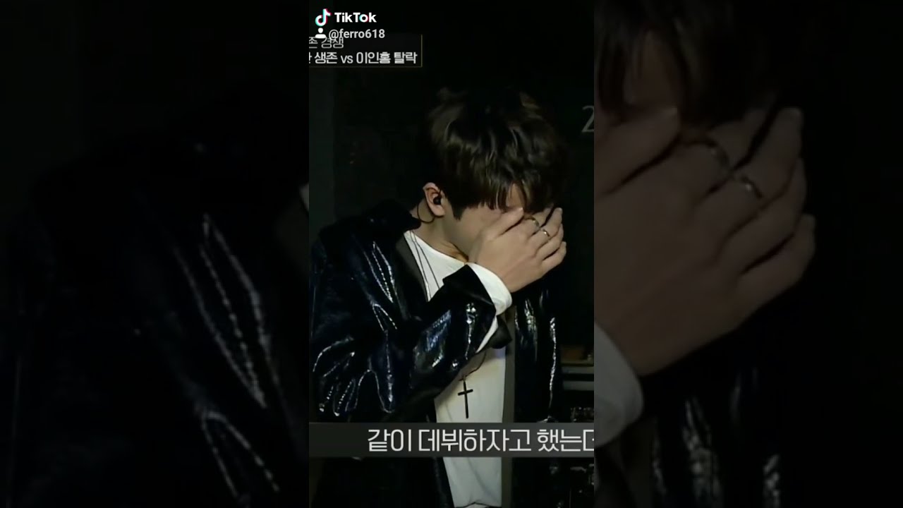 FLASHBACK TREASURE BOX EP.8  SO JUNGHWAN BATTLE 1:1 WITH HIS BEST FRIEND