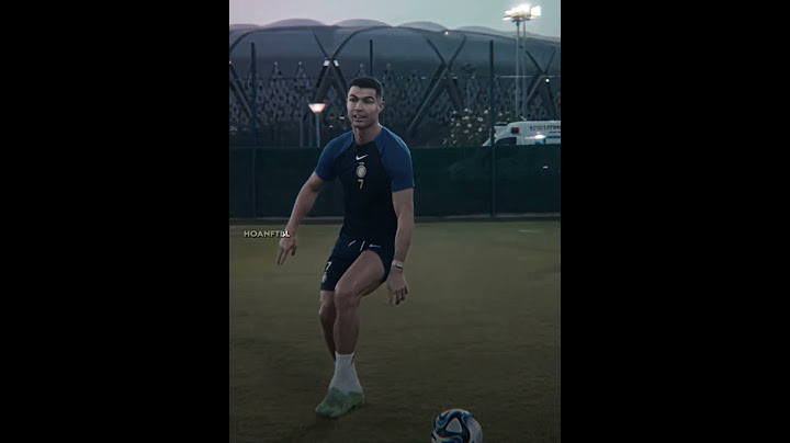 When Ronaldo Taught Neymar Skills 😅