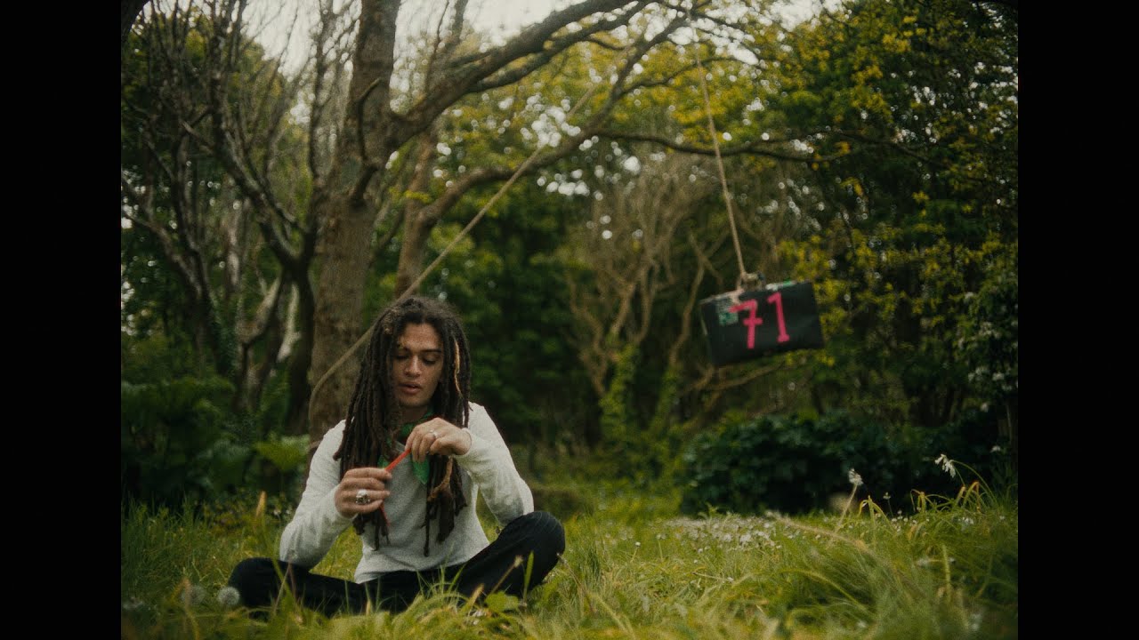 在 YouTube 上观看 Jordan Nash - Strawberry Laces 在 YouTube 上观看 Jordan Nash - Strawberry Laces