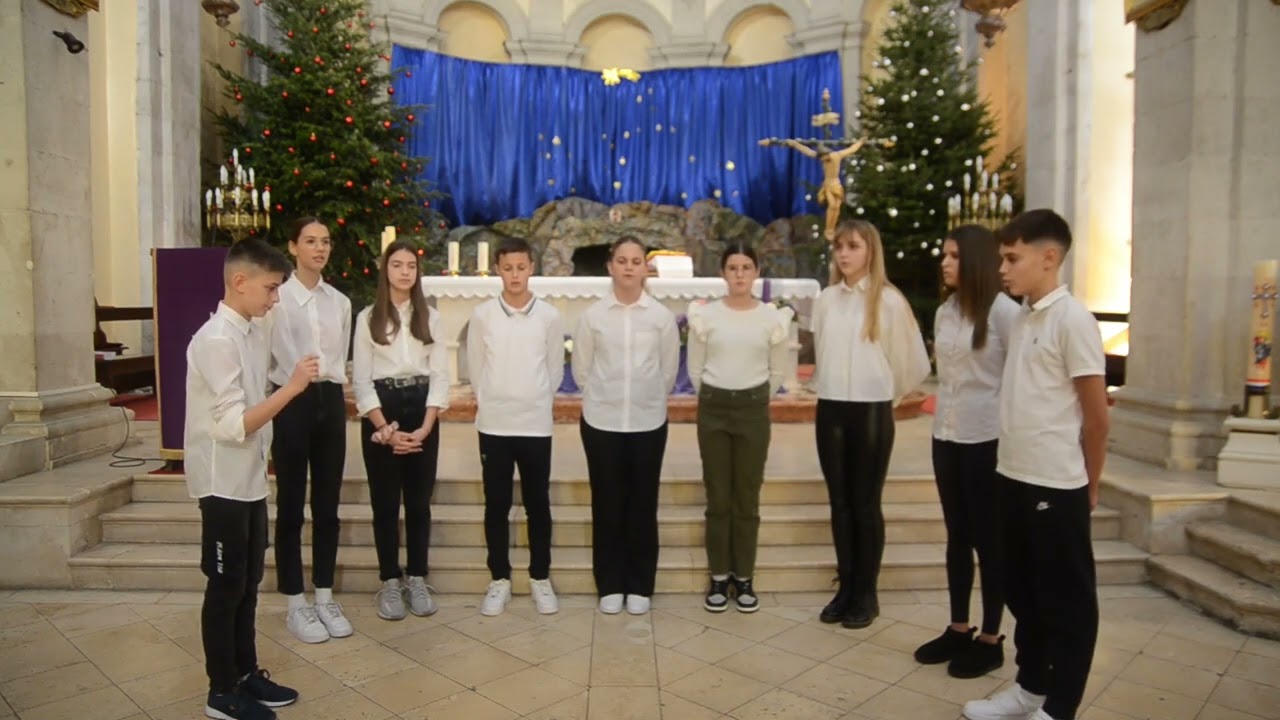 Dječja klapa Biokovo - Kad se Isus, Ditić u Betlem porodi
