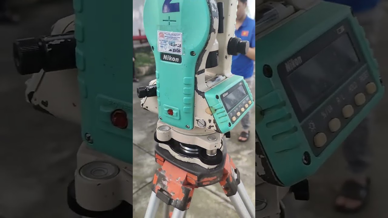 cân bằng máy kinh vĩ điện tử