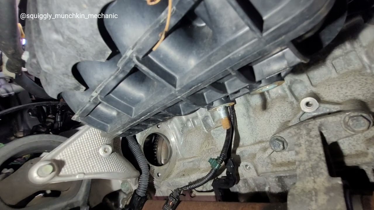 Starter replacement 2013 Honda accord 2.4l lx (tutorial)