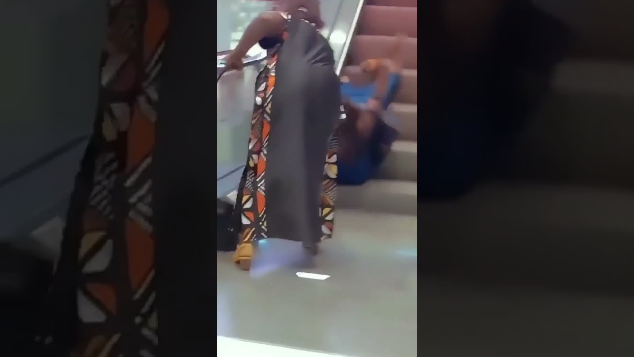 🤣🤣🤣A woman in high heels is lost their balance 🤣🤣🤣🤣🤣