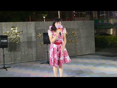 1110910中秋夜～伍珈慧（嘉義小白嘉莉）街藝表演「月娘照著的所在」～在中央廣場～小嫚首場街藝主秀
