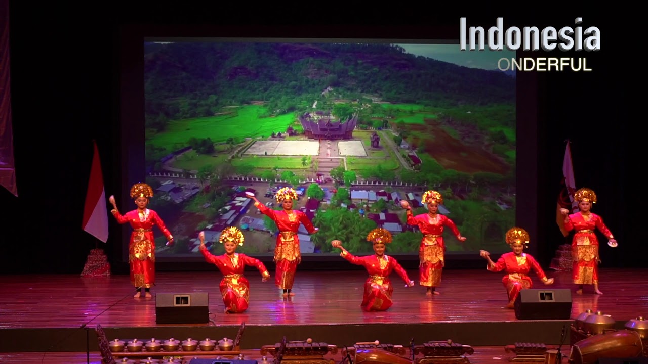 #taripiring #taripiringsumatera #barat TARI PIRING dari Sumatra Barat di Brunei Darussalam