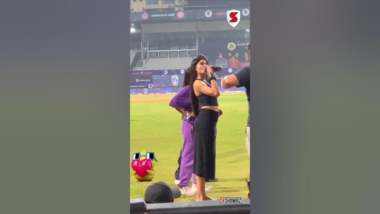 Jacqueline Fernandez Clicked Drinking Black Water at an Event π€ #jacquelinefernandez #shorts Jacqueline Fernandez Clicked Drinking Black Water at an Event π€ #jacquelinefernandez #shorts