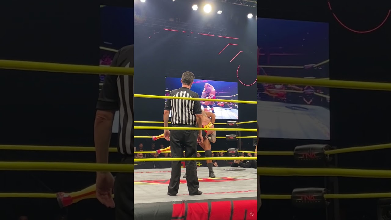 Alex Hammerstone catches and finishes off Cody Deaner 