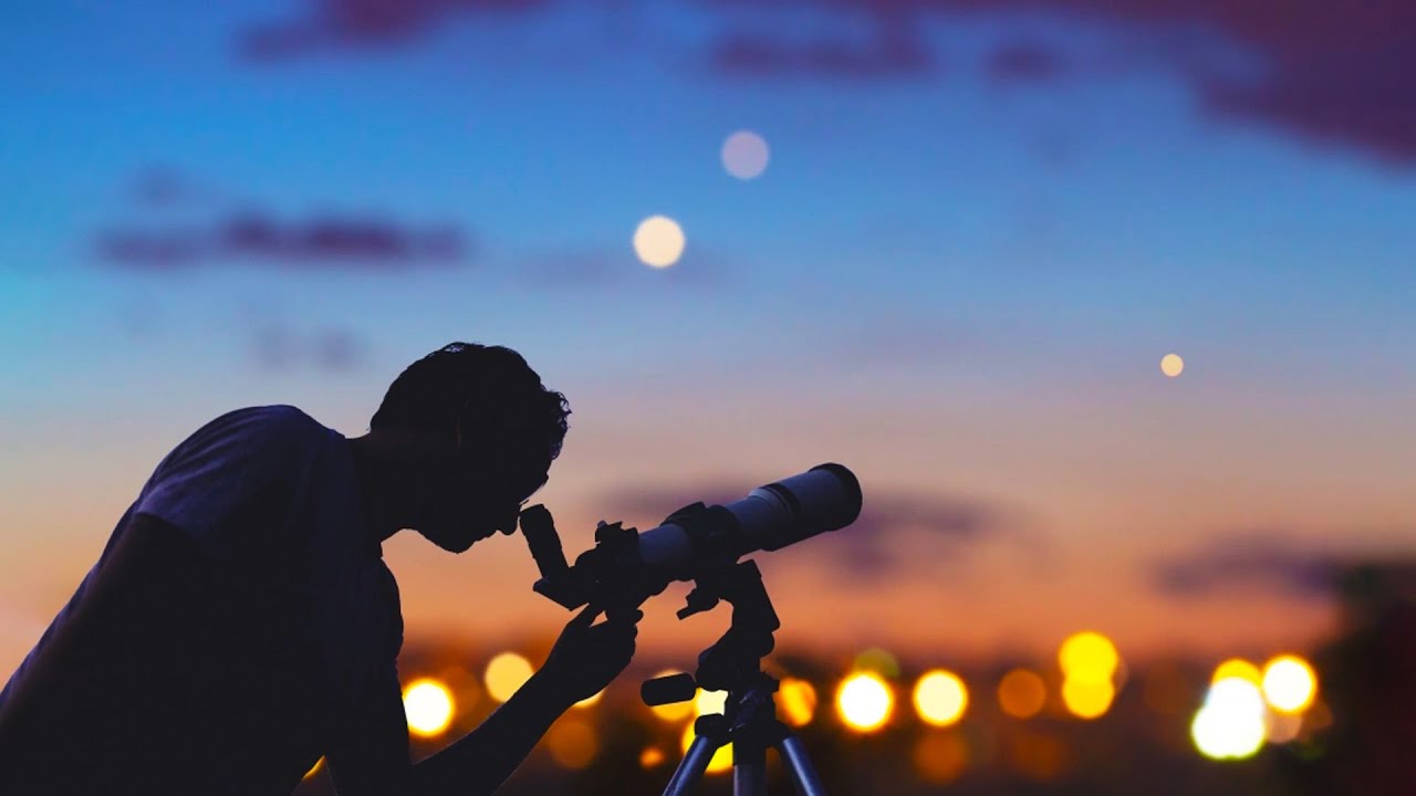 إزاي التلسكوبات بتشوف الكواكب والنجوم؟