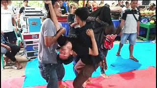 Geger Geden  Penontonnya Pada Ikut Mendem Kesurupan  Ebeg Sekar Putro Turonggo Budoyo
