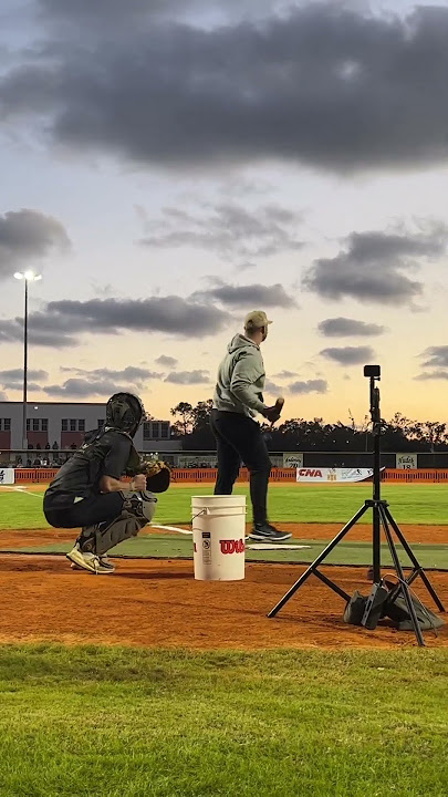 NISSAN Social Drive: Pete Alonso Shaves His Mustache Mid-Game 