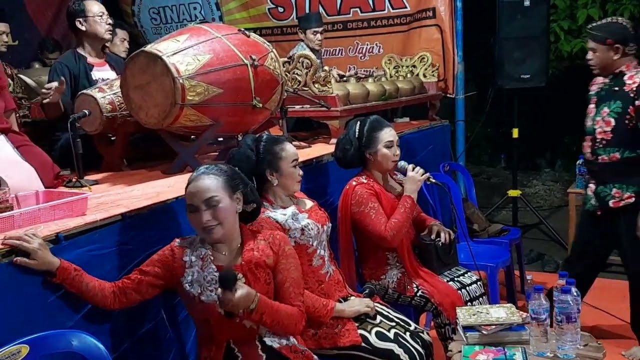 1 jam tayup sareng mulyo laras jajar dalam rangka sambut tahun baru ponorogo 2023