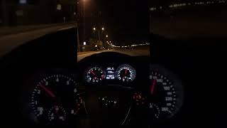 Volkswagen Gece Araba Snap