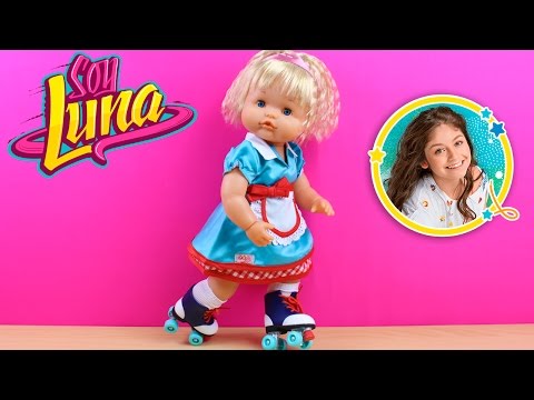 La Bebé Nenuco Daniela quiere los patines de Soy Luna | Set de patinaje para la bebé