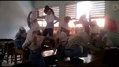Harlem Shake By The Girls of Scream SMAN2 Tasikmalaya IPA 3