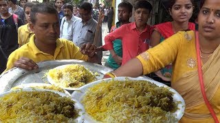 Over Thousands  of People Eating Chicken & Mutton Biryani | Durga Puja 2018 Deshapriya Park Kolkata