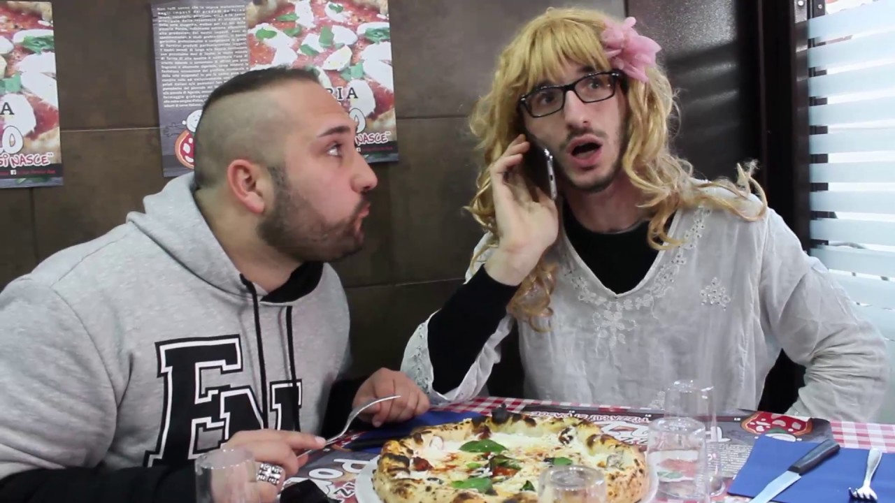 Rapina in Pizzeria Porzio - YouTube