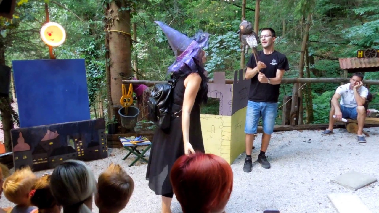 Igrana lutkovna predstava Čarovnica Mica in severna zvezda - KOČA PRI ČAROVNICI