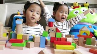 Aliza & Naomi 2015120401