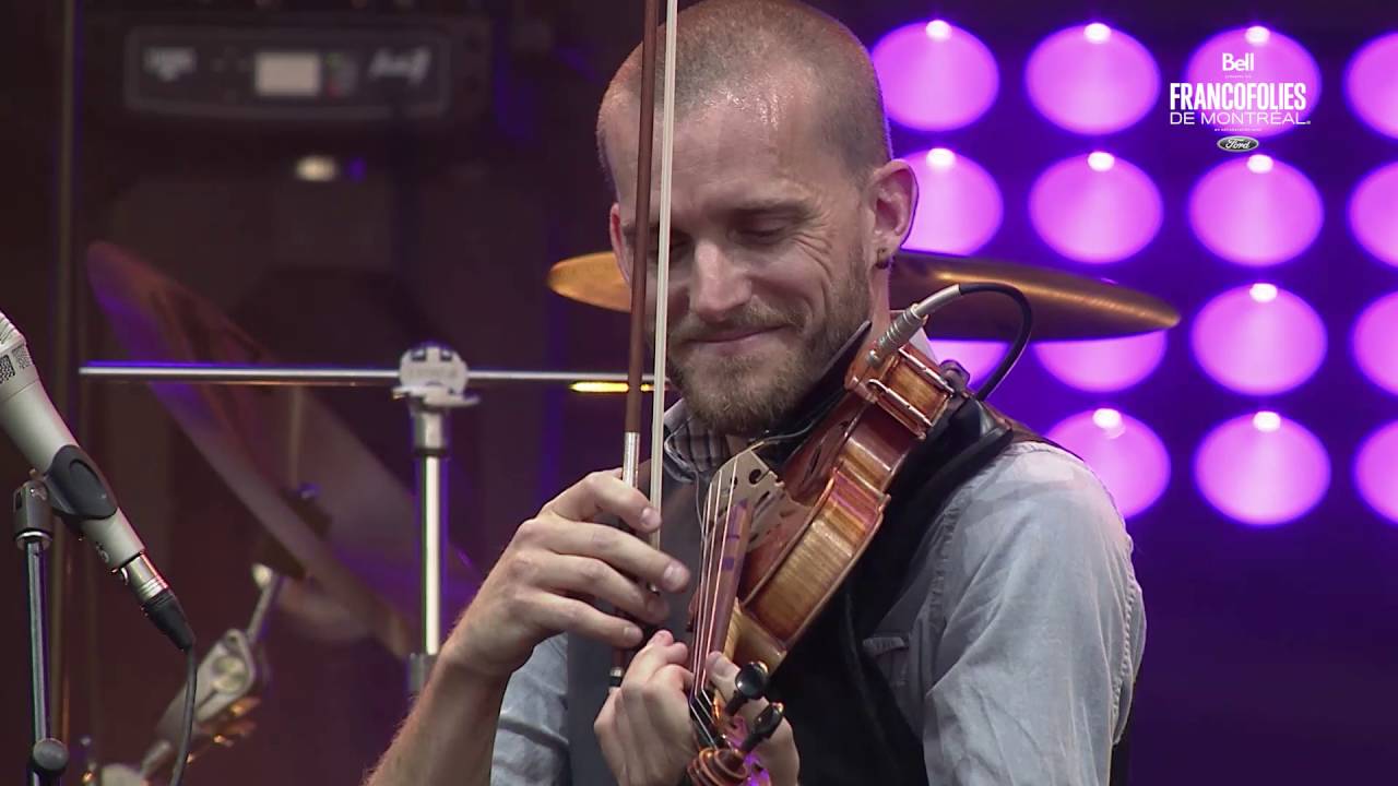 Смотреть «Nicolas Pellerin et les Grands Hurleurs - FrancoFolies 2016» на YouTube Смотреть «Nicolas Pellerin et les Grands Hurleurs - FrancoFolies 2016» на YouTube