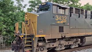 Train M583 comes toward the North with a 6 engine lashup