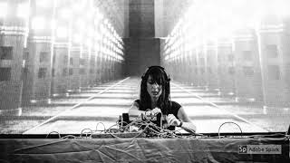 Amelie Lens - In Silence - Drumcode - DC178 (high quality bass)