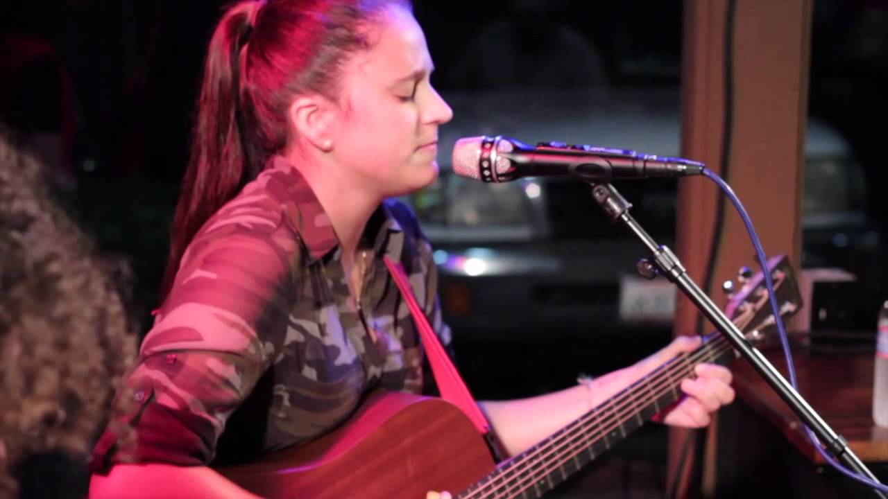 Avalon Young Singing Royals by Lorde