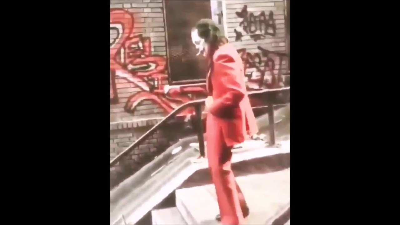 Joker Joaquin Phoenix Dancing To The Contours Do You Love Me Youtube