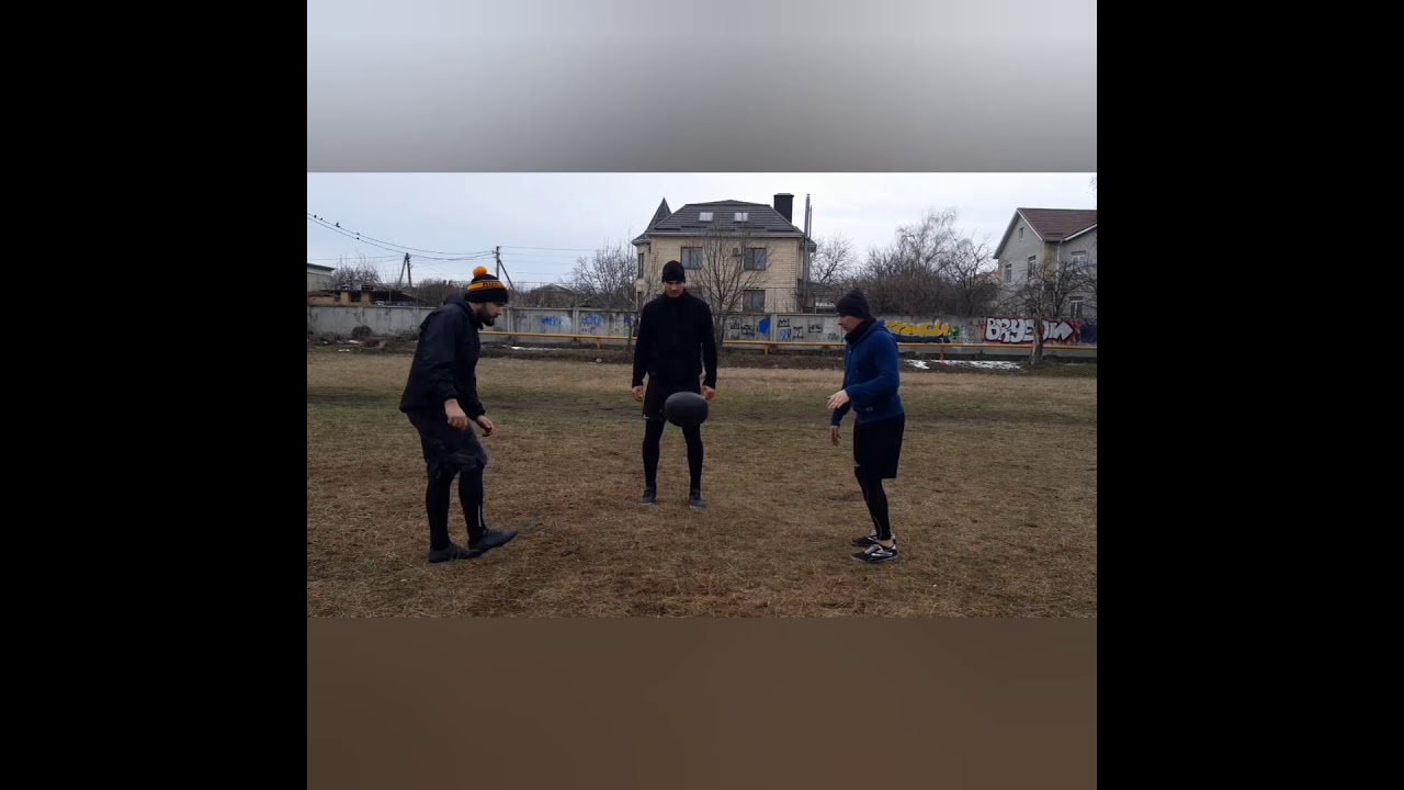 Функционально-силовая тренировка по МАС-фиту на открытом воздухе.