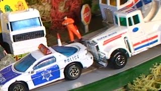 Police Car Crashes Toy Car Crashes
see BAD BUS video https://www.youtube.com/watch?v=Pufav5Sq8D0
see RED RIDER video https://www.youtube.com/watch?v=2dEYHYG0Enc
Now uploaded part 2 https://www.youtube.com/watch?v=Rn98D19pE98 Bab Bus gets more BAD !!
1:64 scale,diorama,matchbox car restoration,matchbox cars,matchbox restoration,matchbox lesney,matchbox diecast,matchbox motorway,1/64 scale,Matchbox Motorway,police car collection,police cars,diecast police cars,#matchbox,#police,#diecastcars
video copyright robert nichol audioproductions audio copyright robert nichol audioproductions video copyright Robert Nichol AudioProductions 2015
1/64 scale Diorama ~
Please see my channel for more classic Hot Wheels and vintage Matchbox Cars & trucks driving on the 1969 Matchbox Motorway All content created and owned by Robert Nichol Police Car Crashes Toy Car Crashes