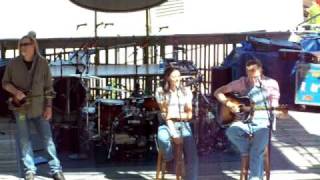 Video-Miniaturansicht von „2010 Merlefest Joey and Rory.MOV“