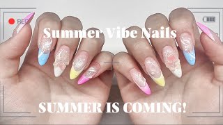 summer is coming ☀️🌸pastel frenchies + tiny flower details = the perfect summer nails ✨🫧