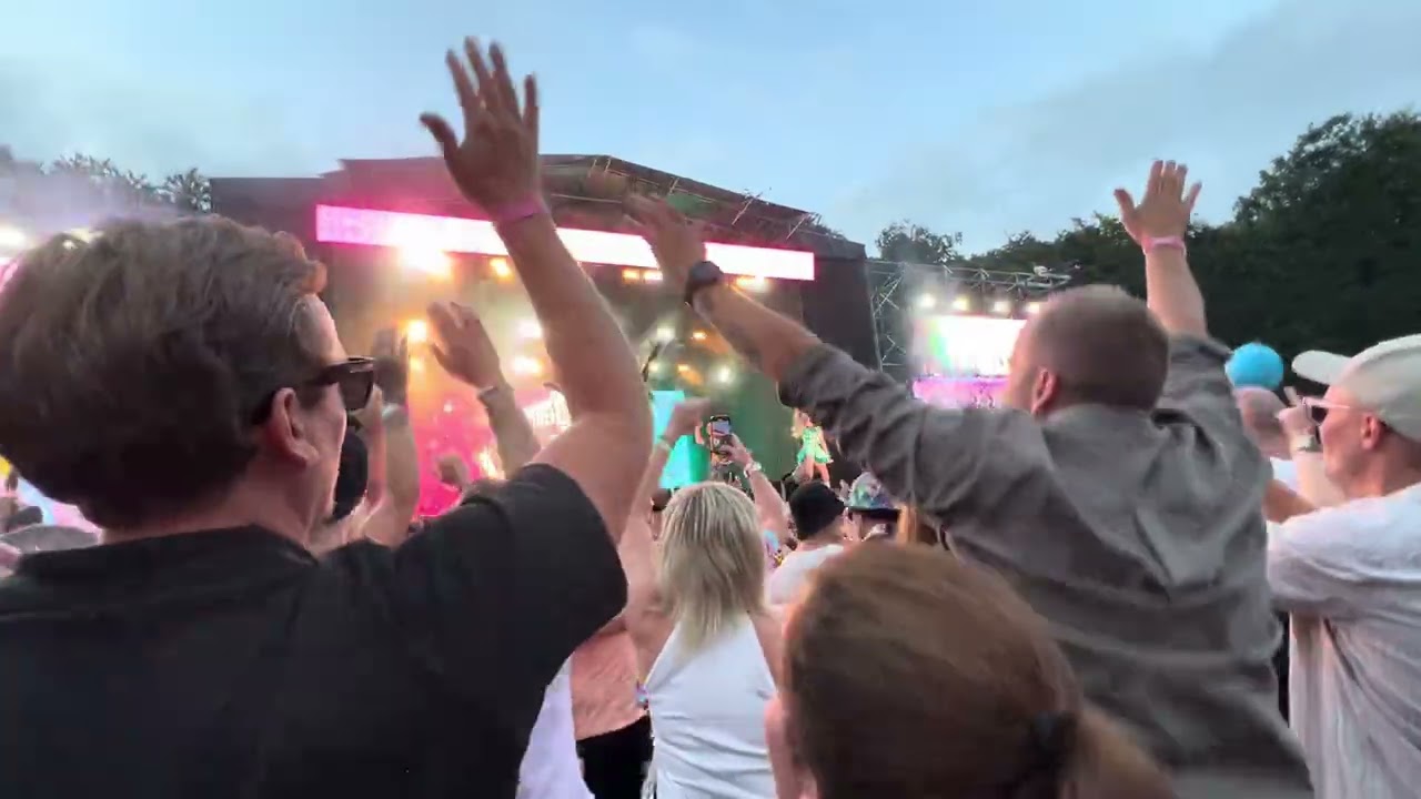 80: 90 Tals Festivalen i Malmö 2025 - Vengaboys ”We like to party”