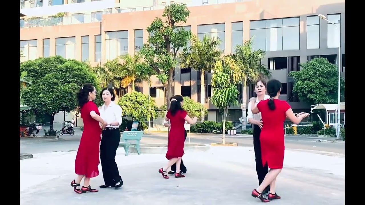 ĐOẢN XUÂN CA (Nhảy đôi)