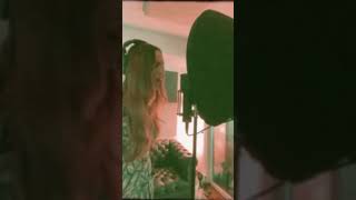 Woman of Heart and Mind – Liz Gillies (Joni Mitchell cover)