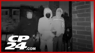 Suspects sought in armed Richmond Hill home invasion | Caught on camera