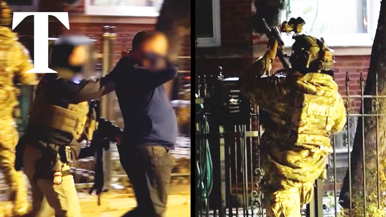 Immigration officers raid alleged Venezuelan gang in Chicago - YouTube