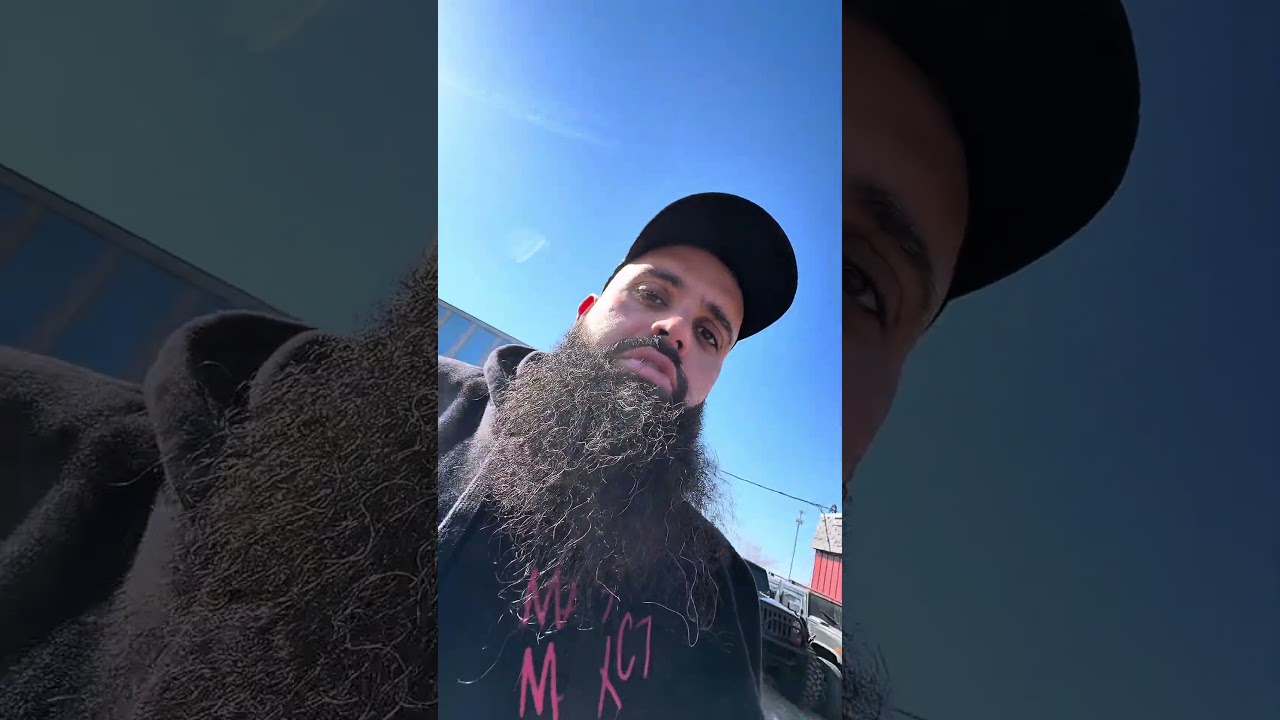 Иногда попытка снять контент не удаётся, и приходится импровизировать. 