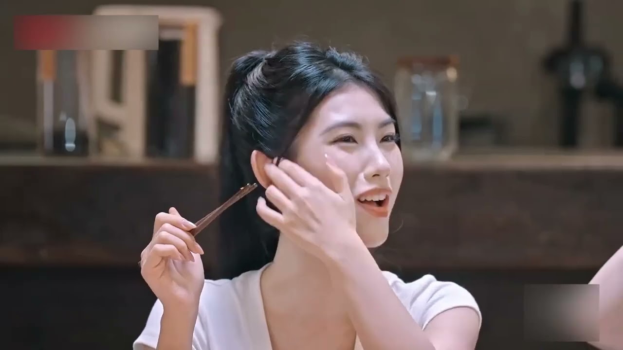 別人都在親親抱抱舉高高，唯獨“大眼哥”讓人心疼 #綜藝 #戀綜 #勢均力敵的我們2 #抓馬