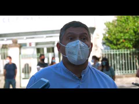 Declaraci&oacute;ns de Manu Lourenzo sobre a supresi&oacute;n dunha aula de infantil no CEIP de Barcelos   HD 720p