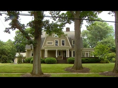Video: In New Jersey, Creepy Letters Drove A Family Out Of A House They Bought - - Alternative View